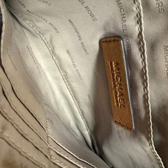 Michael Kors Jet Set Go Travel Clutch - Picture 3 of 6